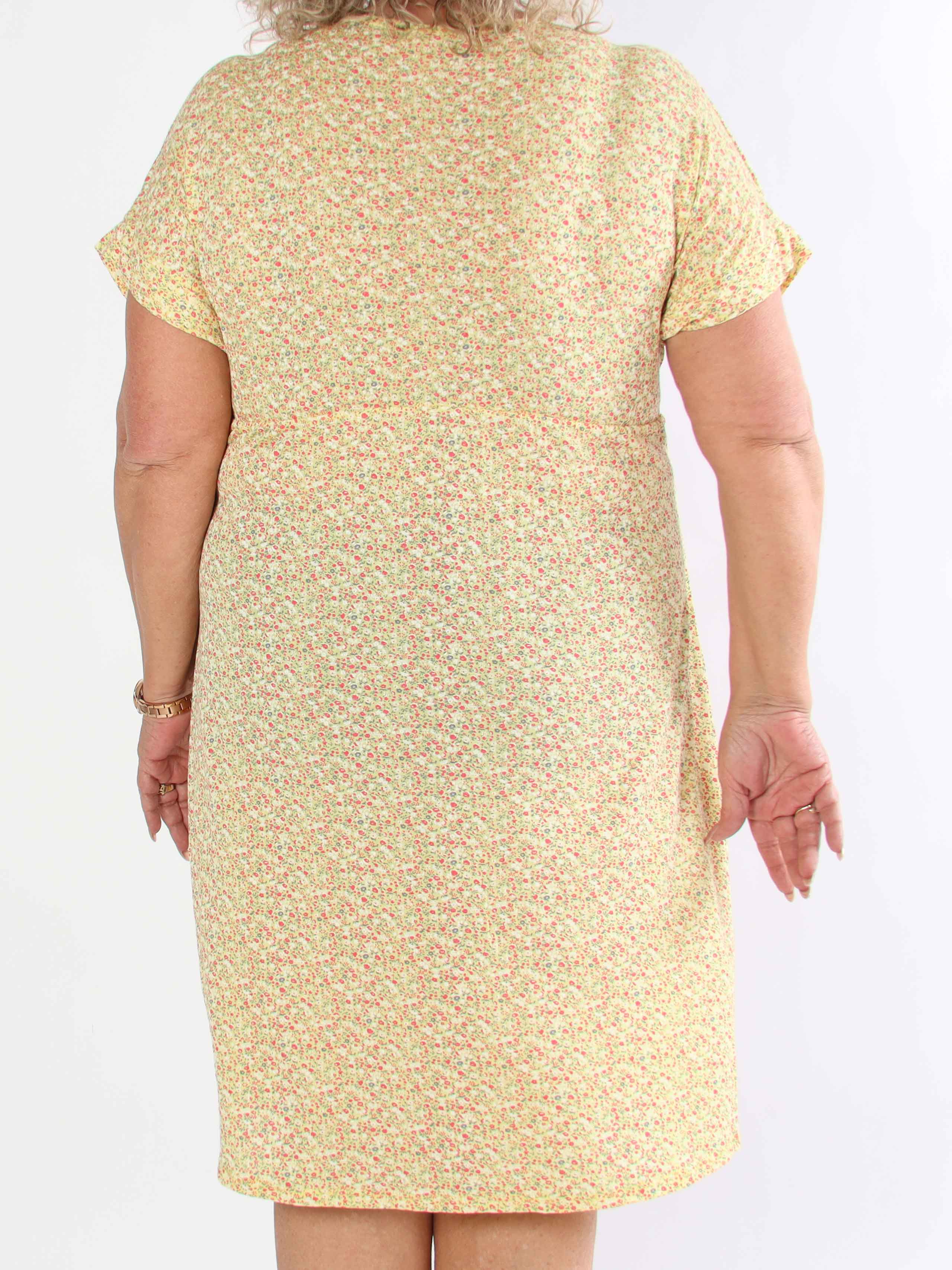 Maryam - Sød plus size kjole i blød viskose med blomsterprint